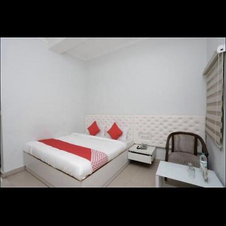 Hotel Valentine Muzaffarnagar Bagian luar foto