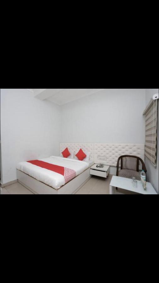 Hotel Valentine Muzaffarnagar Bagian luar foto